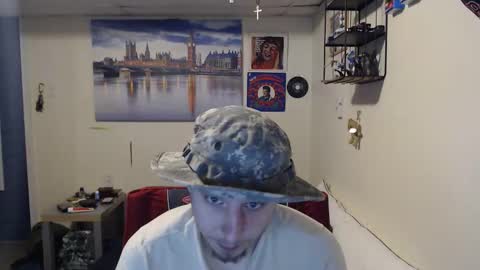 Snapshot of bigmike5702 chatting on 10.21.25 casper617 online show from 10.21.25