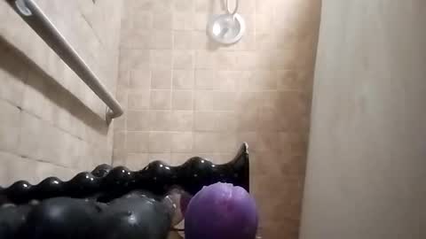 Snapshot of bignastyfilthy chatting on 10.06.25 bignastyfilthy online show from 10.06.25