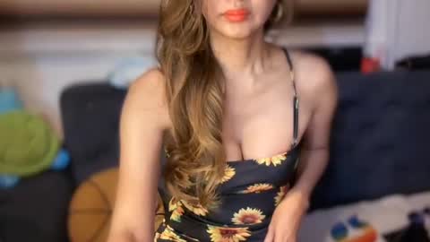 Yna     online show from 06.30.26