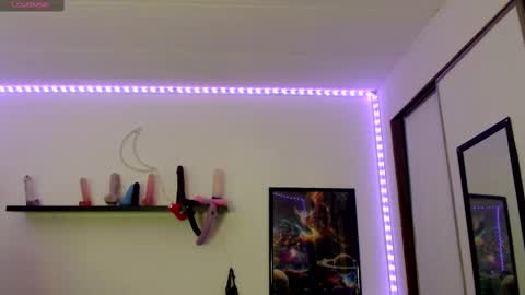 Snapshot of bigtittedtattedlesbian chatting on 11.17.25 Nichole lights online show from 11.17.25