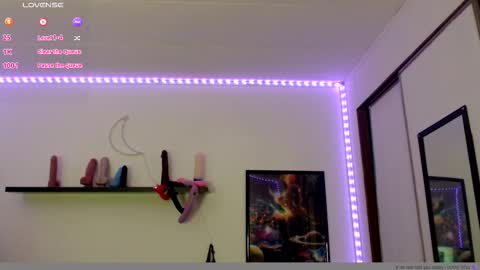 Snapshot of bigtittedtattedlesbian chatting on 11.26.25 Nichole lights online show from 11.26.25