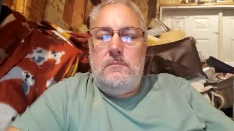 Snapshot of biguy121971 chatting on 10.05.25 Biguy52 online show from 10.05.25