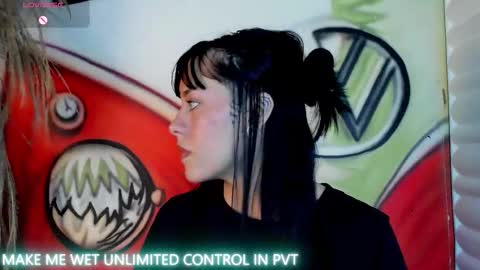 Snapshot of bilie__eilish chatting on 02.12.26 bilie__eilish online show from 02.12.26