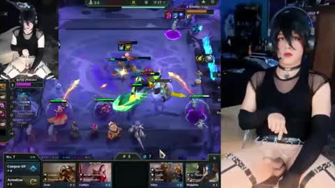 Snapshot of billie_cross_ chatting on 10.05.25 billie_cross_ online show from 10.05.25