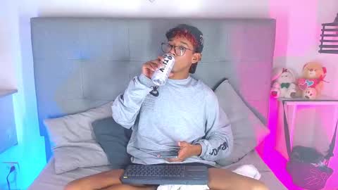 Snapshot of billie_turner_ chatting on 09.29.25 B-I-L-L-I-E 3 online show from 09.29.25