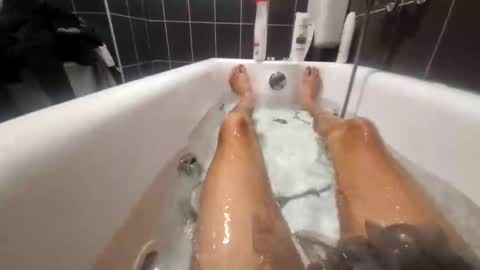 Snapshot of bisexdadd chatting on 11.30.25 bisexdadd online show from 11.30.25