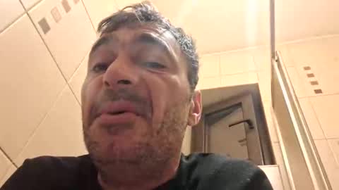 Snapshot of bisexdadd chatting on 12.14.25 bisexdadd online show from 12.14.25