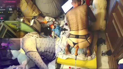 bisexcouplefrench online show from 04.18.26