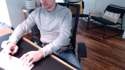 Snapshot of bisexy_man chatting on 01.13.26 bisexy_man online show from 01.13.26