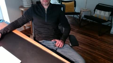 Snapshot of bisexy_man chatting on 02.18.26 bisexy_man online show from 02.18.26