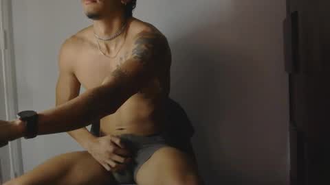 bitix00 online show from 12.04.25