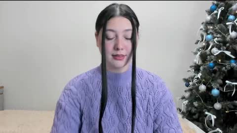 Snapshot of black_berry_bla_ck chatting on 12.14.24 black_berry_bla_ck online show from 12.14.24