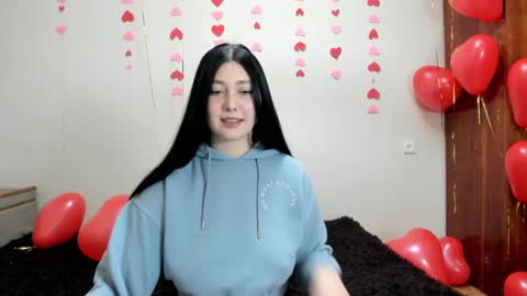 Snapshot of black_berry_bla_ck chatting on 02.19.25 black_berry_bla_ck online show from 02.19.25