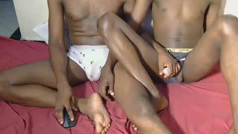 Snapshot of black_chocolate2 chatting on 11.23.25 meddy n amaddy online show from 11.23.25