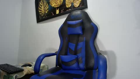 Snapshot of black_dicck chatting on 02.01.25 tu morenito online show from 02.01.25