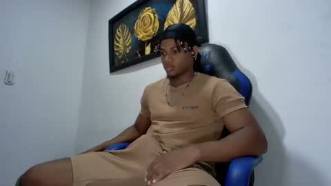 Snapshot of black_dicck chatting on 02.08.25 tu morenito online show from 02.08.25