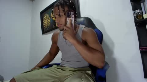 Snapshot of black_dicck chatting on 02.16.25 tu morenito online show from 02.16.25