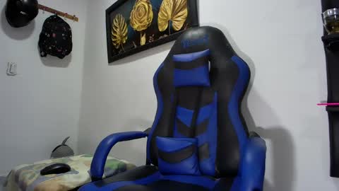 Snapshot of black_dicck chatting on 02.24.25 tu morenito online show from 02.24.25