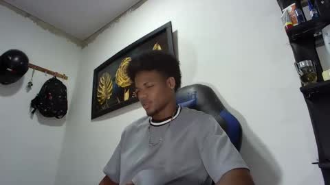 Snapshot of black_dicck chatting on 02.28.25 tu morenito online show from 02.28.25