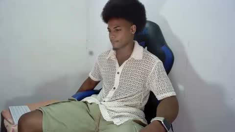 Snapshot of black_dicck chatting on 09.08.25 tu morenito online show from 09.08.25