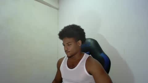 Snapshot of black_dicck chatting on 09.30.25 tu morenito online show from 09.30.25