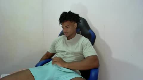 Snapshot of black_dicck chatting on 10.03.25 tu morenito online show from 10.03.25
