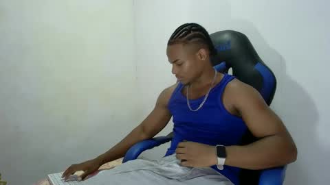 Snapshot of black_dicck chatting on 10.08.25 tu morenito online show from 10.08.25