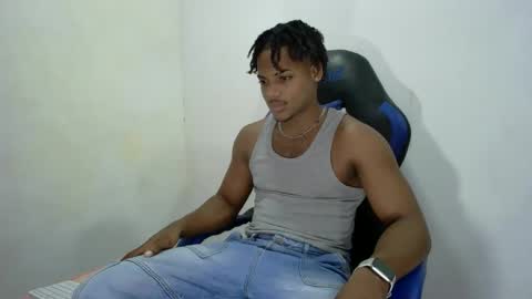 Snapshot of black_dicck chatting on 10.17.25 tu morenito online show from 10.17.25