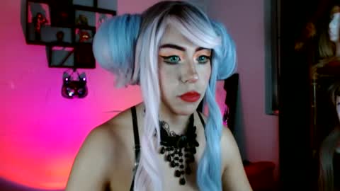 Snapshot of black_lady_05 chatting on 02.11.25 millie online show from 02.11.25