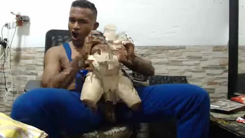 Snapshot of black_latino6 chatting on 11.07.25 black_latino6 online show from 11.07.25