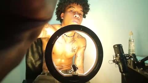 Snapshot of black_tentationx chatting on 01.28.25 black_tentationx online show from 01.28.25