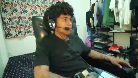 Snapshot of black_tentationx chatting on 02.01.25 black_tentationx online show from 02.01.25