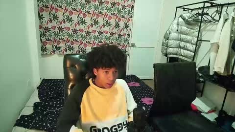 Snapshot of black_tentationx chatting on 02.03.25 black_tentationx online show from 02.03.25