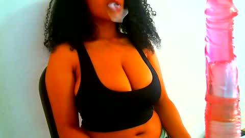 Snapshot of blackandwhitesex0123 chatting on 03.11.26 blackandwhitesex0123 online show from 03.11.26