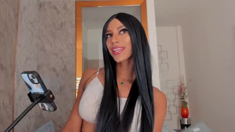 Nina online show from 12.02.24