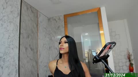 Nina online show from 12.31.24