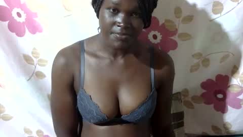 Snapshot of blackbigboobs chatting on 11.14.25 jane online show from 11.14.25