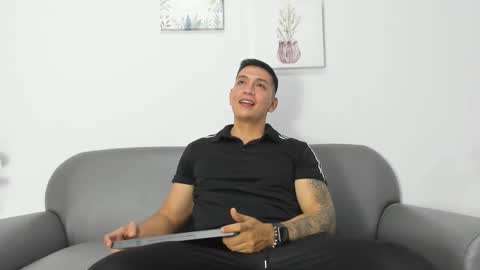 Snapshot of blackbullger_ chatting on 09.19.25 Max online show from 09.19.25