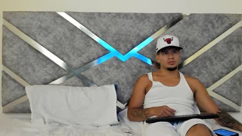 Snapshot of blackdreams1__ chatting on 01.08.25 Black Dreams online show from 01.08.25