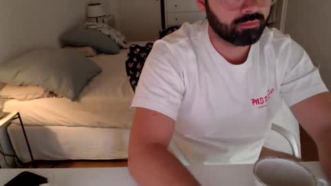 Snapshot of blackfox33 chatting on 09.22.25 blackfox33 online show from 09.22.25