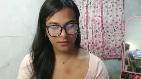 Ellez online show from 04.12.26