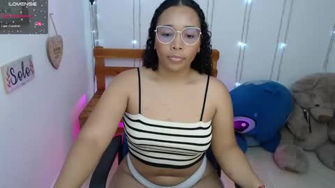 Snapshot of blackqueen_18 chatting on 12.12.24 blackqueen_18 online show from 12.12.24