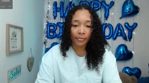 Snapshot of blackqueen_18 chatting on 12.28.24 blackqueen_18 online show from 12.28.24
