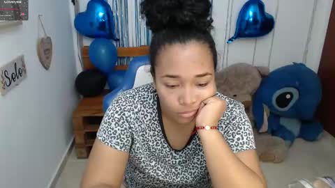 Snapshot of blackqueen_18 chatting on 12.29.24 blackqueen_18 online show from 12.29.24
