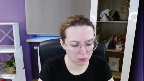 Z O E Y online show from 04.07.26