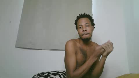 Snapshot of blackzilian_ chatting on 09.10.25 HASSAN online show from 09.10.25