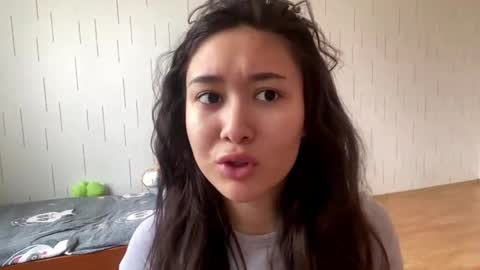 Mila online show from 04.05.26