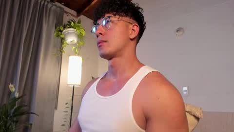 Snapshot of blake_levi chatting on 02.10.25 Blake Levi Independent Model online show from 02.10.25