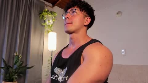 Snapshot of blake_levi chatting on 02.19.25 Blake Levi Independent Model online show from 02.19.25