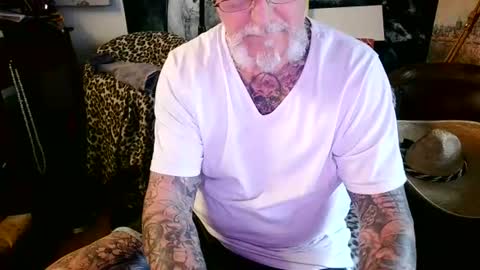 Snapshot of blindsurfer780299 chatting on 07.19.26 blindsurfer780299 online show from 07.19.26